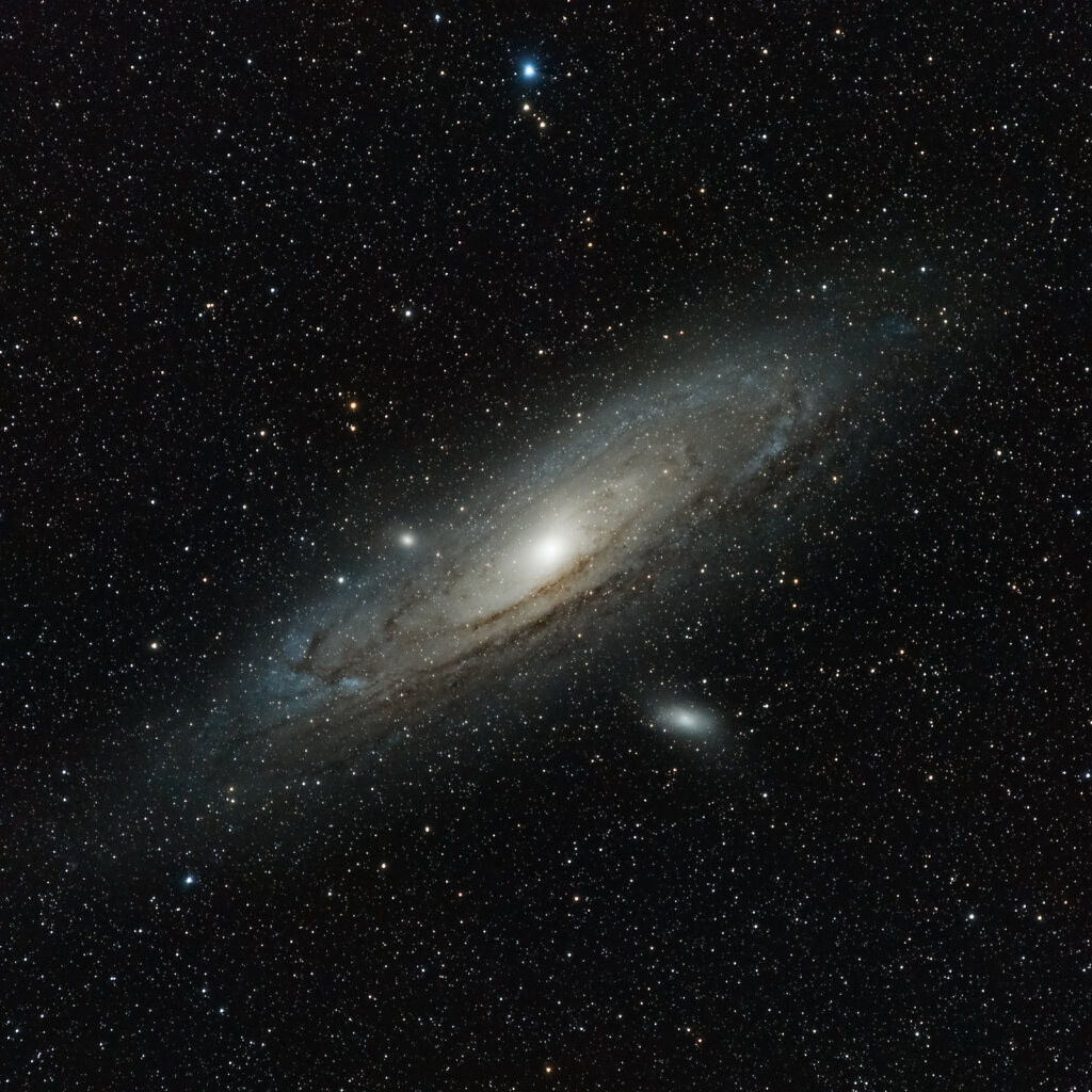 M31 – Andromeda Galaxy – 60' OSCRGB – Bortle 3 – New Mo